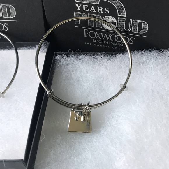 Two anniversary bracelet Foxwoods casino - Picture 5 of 7